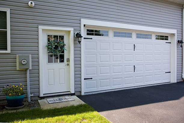 24/7 Emergency Garage Door Panel Replacement experts in Laplace, LA